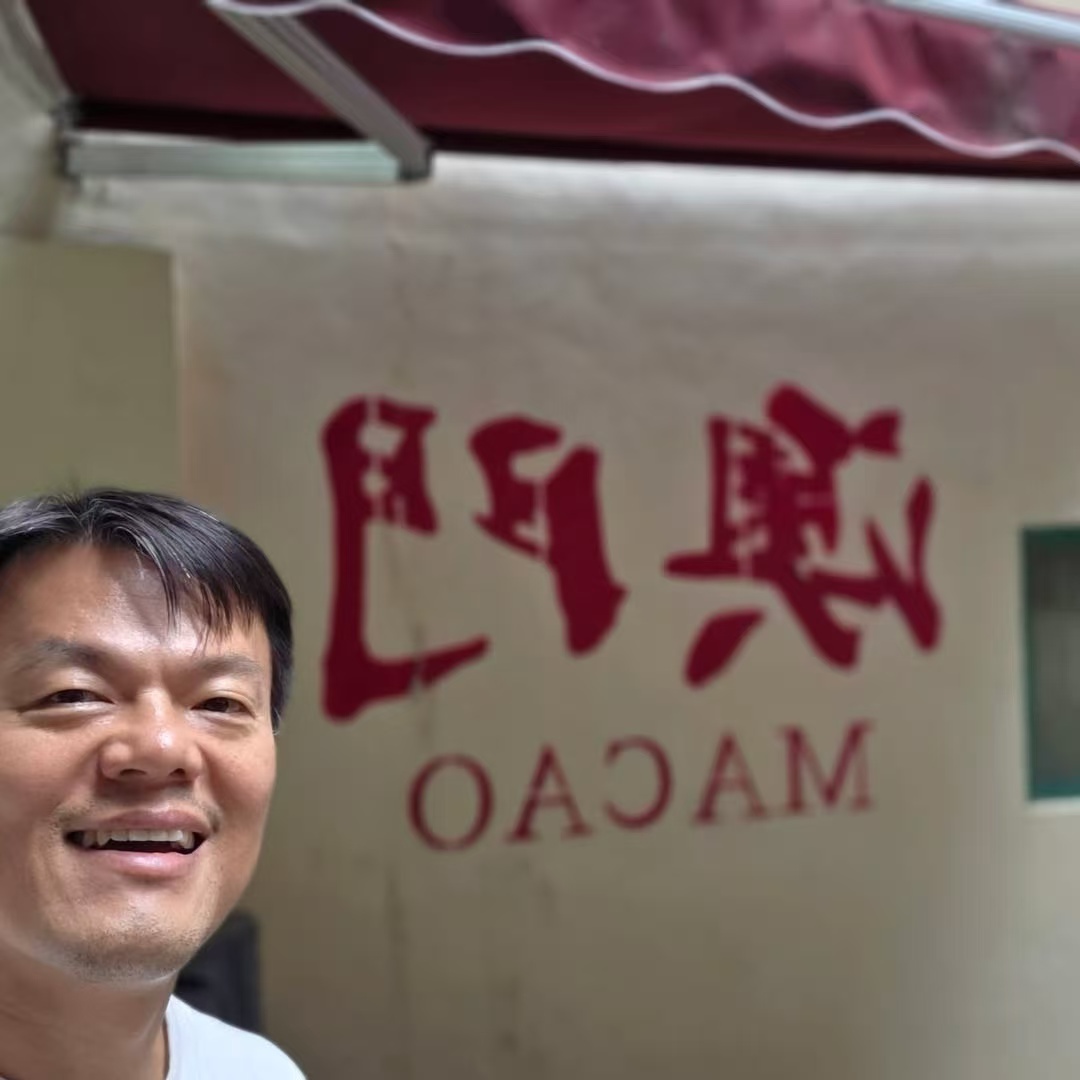 朴振英自拍基础人也基础朴振英澳门自拍JYP出门也得拍游客照[开学季] ​​​