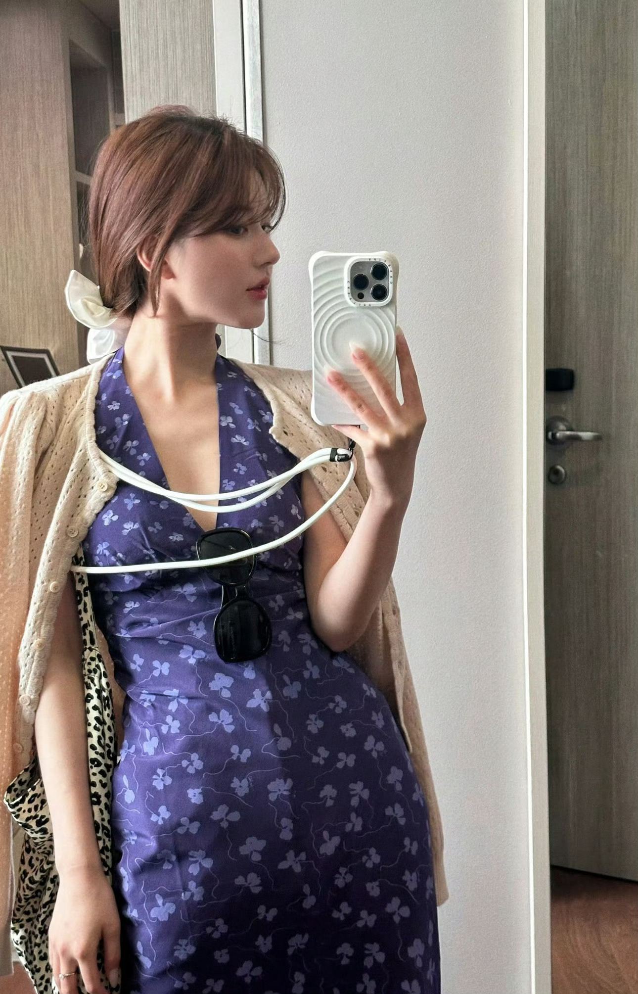 可爱的小女孩轻轻的又分享了一大波美照 好有松弛感赵露思 ​​​