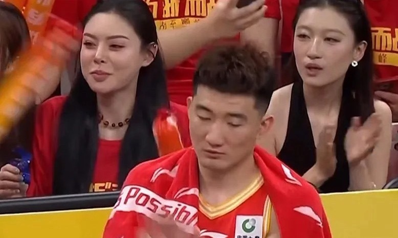 CBA总决赛G4，广厦101-93上海，大比分战至1-3。本场比赛，孙铭徽出战6