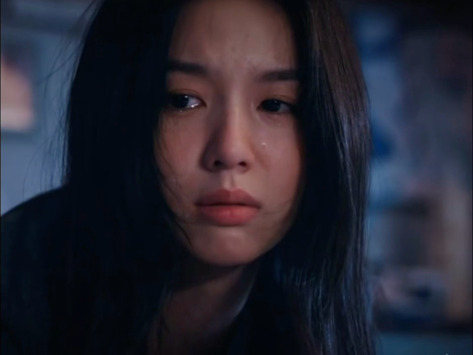 周也借酒消愁这段真的好破碎。。哭得让人心疼1983周也哭戏周也演技