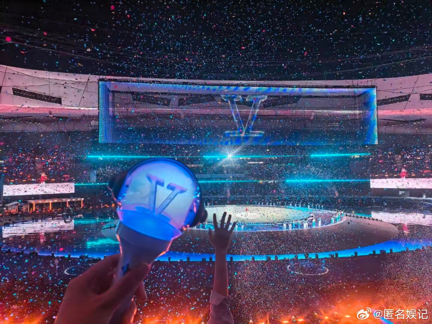 一个字概括张杰鸟巢演唱会华语乐坛顶级现场莫过于此，张杰鸟巢演唱会一个字就是牛，连