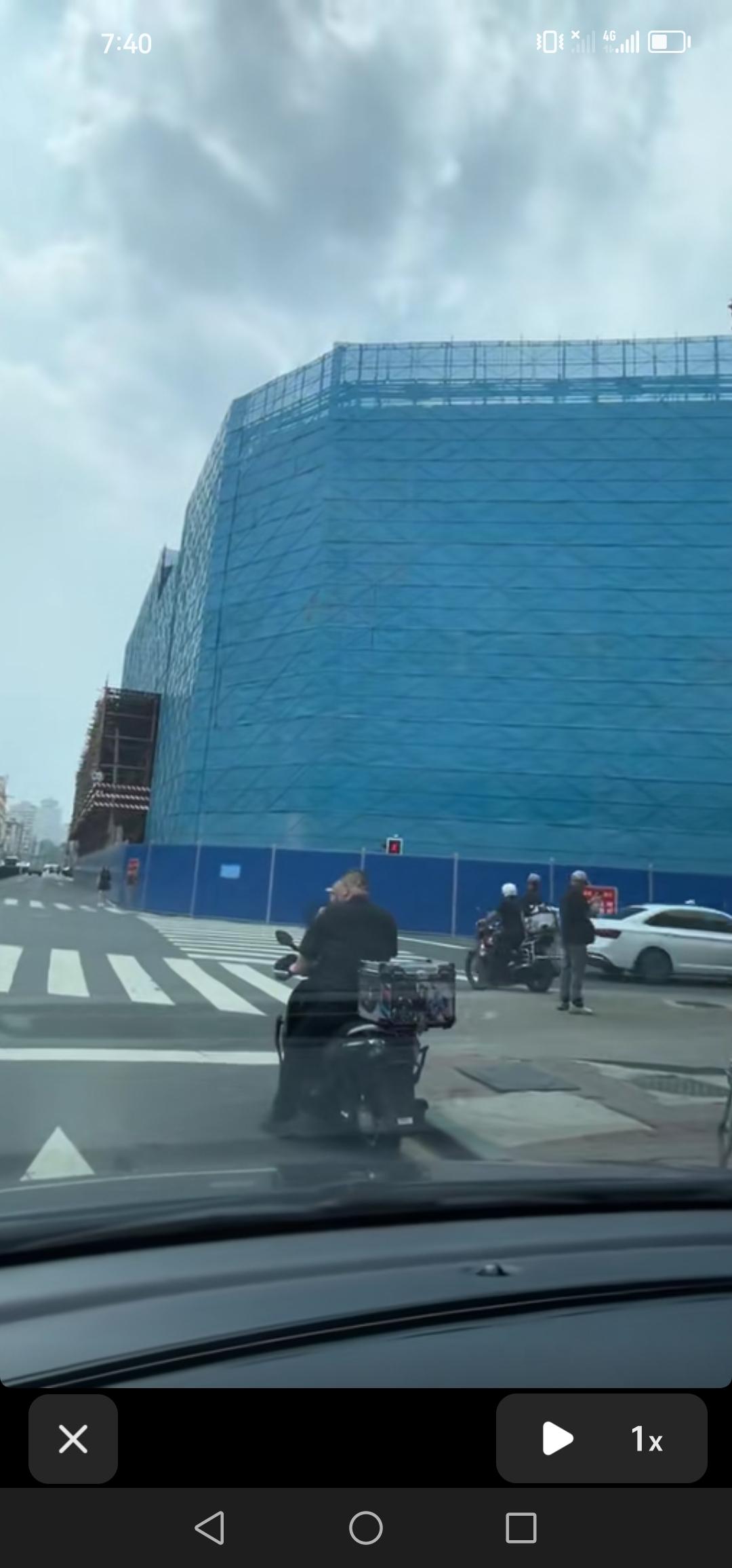 长春市一商店改造工程现已全面动工，承载着几代人的回忆，令人期待早日完工。
近日，