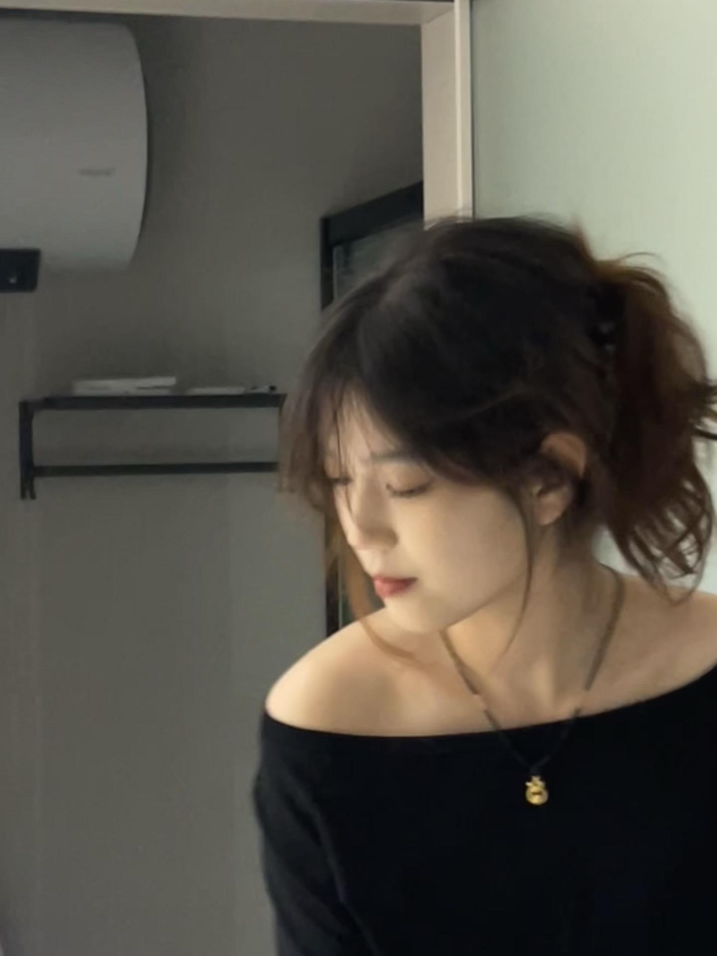 看着我的眼睛。