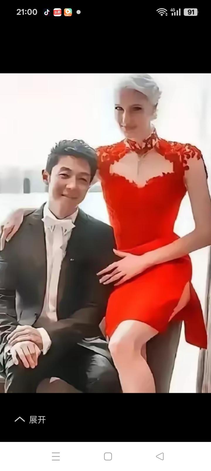 撒贝宁太幸福了，老婆个子一米八。
法兰西风情加上中国智慧等于，浪漫。
钱，乃身外