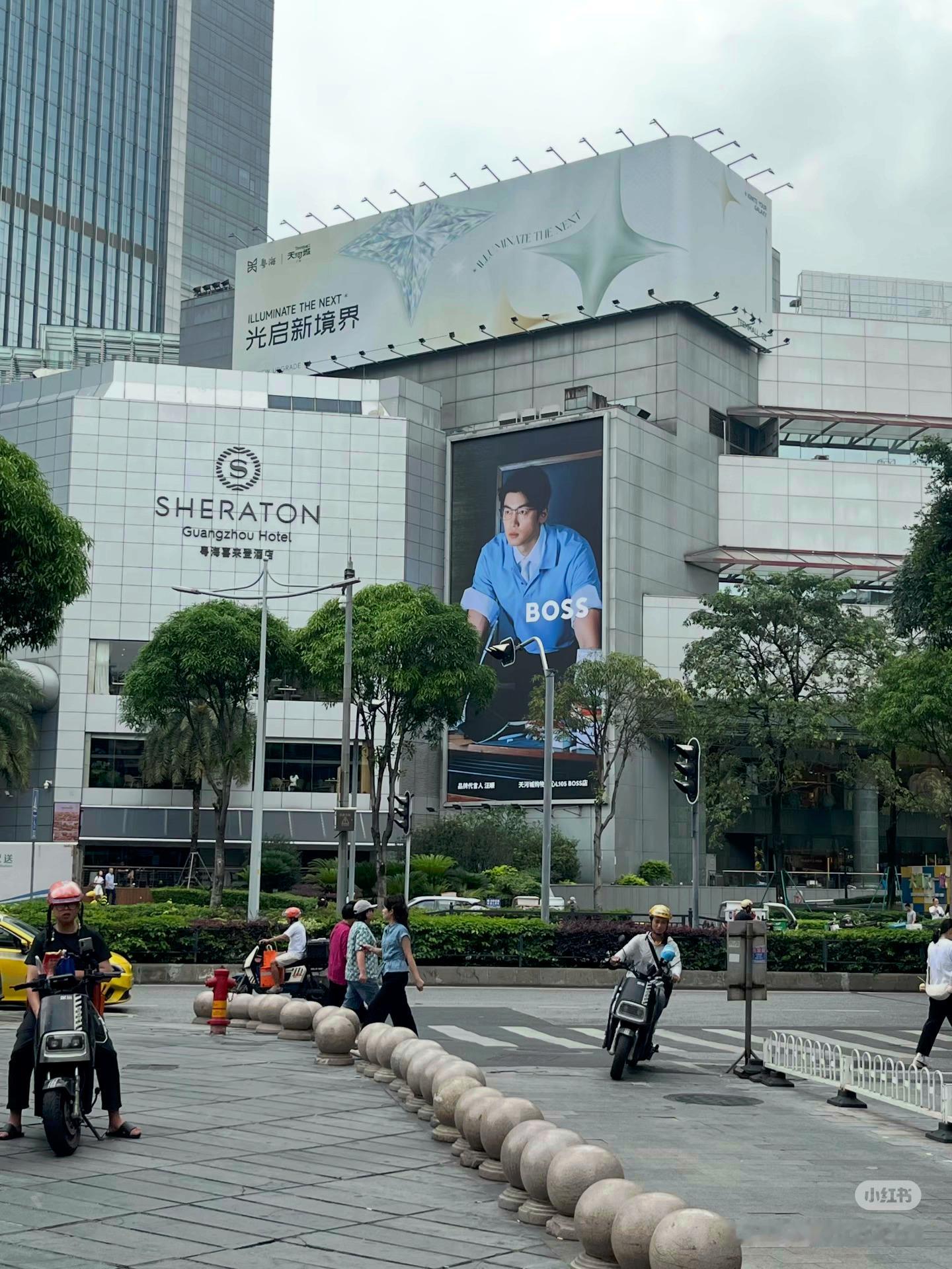 广州的这个广真的比我想象的还要大好多boss品牌代言人 