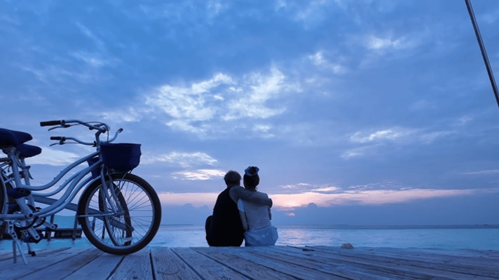 黄子韬徐艺洋马代vlog徐艺洋晒马代vlog大明星的私下旅行好真实，黄子韬徐艺洋