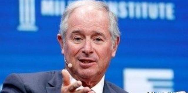 美国超级富豪苏世民，公开表示，美国正在把中国逼成无法战胜的对手！随后，他捐款7亿