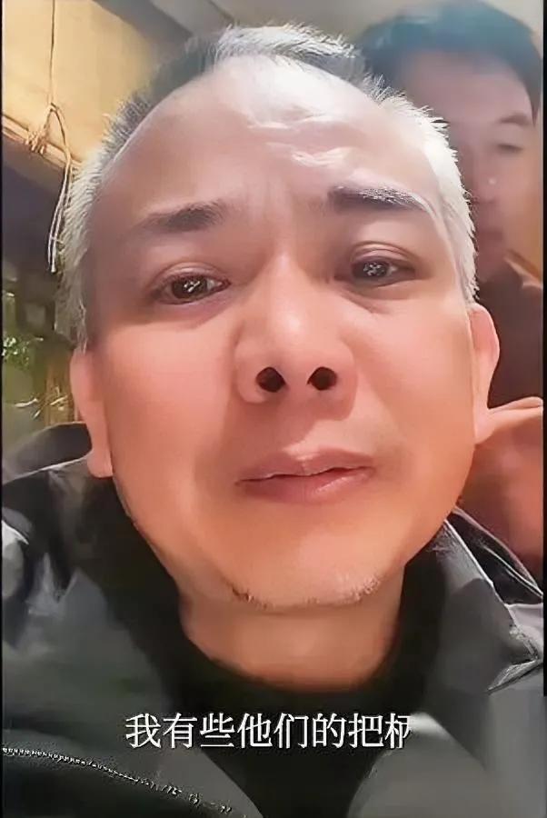 老中医这回真急了——

直接戳破节目组那些

“装看不见”的猫腻！

冷美人被偷