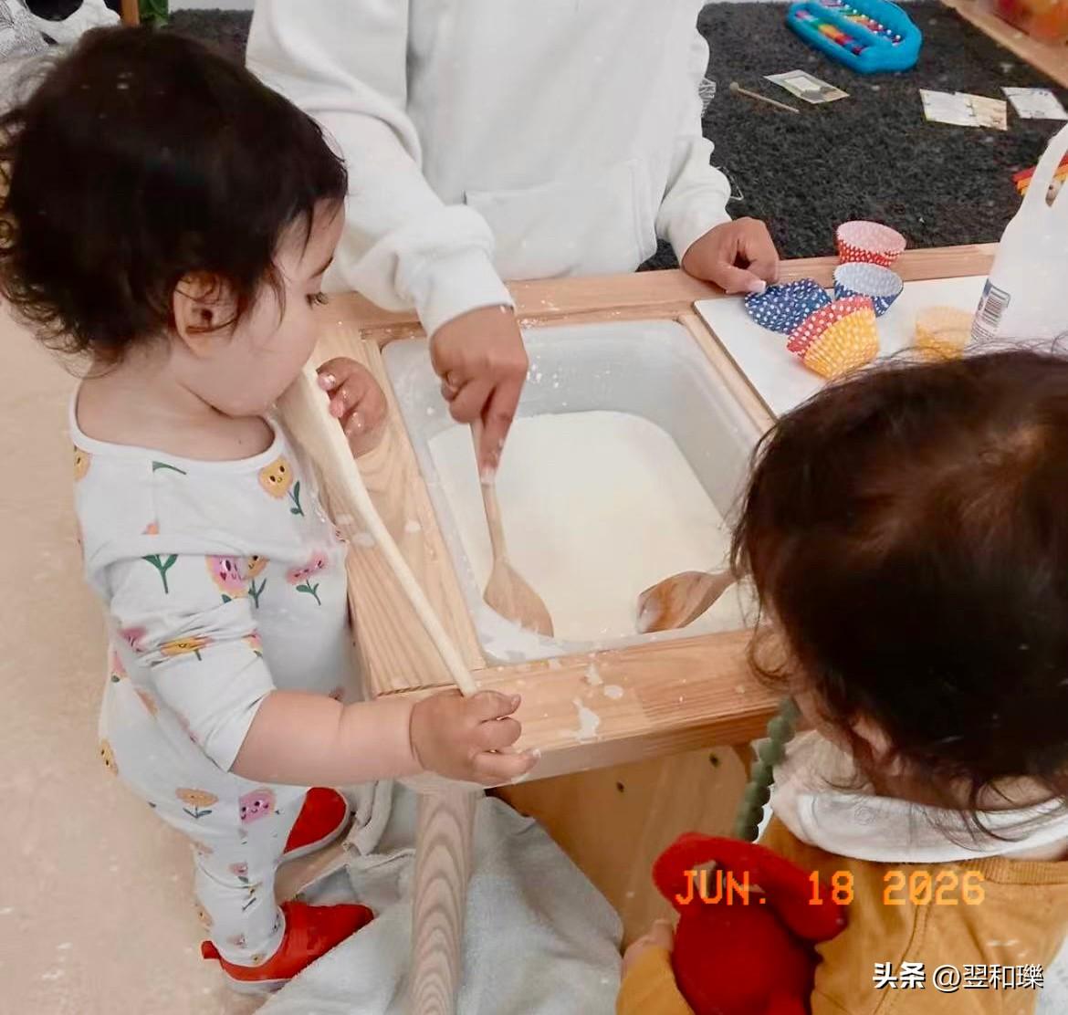 宝宝在伦敦的幼儿园学做纸皮蛋糕🧁，这是趁早学一门养活自己的技能吗[大笑][大笑