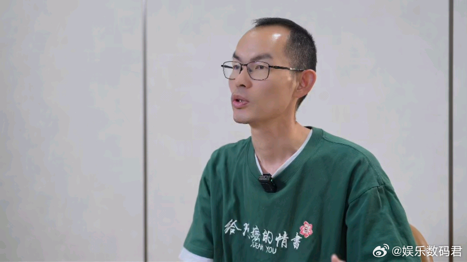 给阿嬷的情书侨批台词打磨 打磨侨批台词，像给老照片除灰，不能添色。删掉那些“诗意