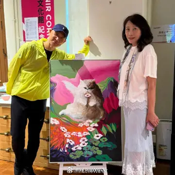 今天去看画展的学友哥哥！！！不戴口罩的学友哥哥！！！ 