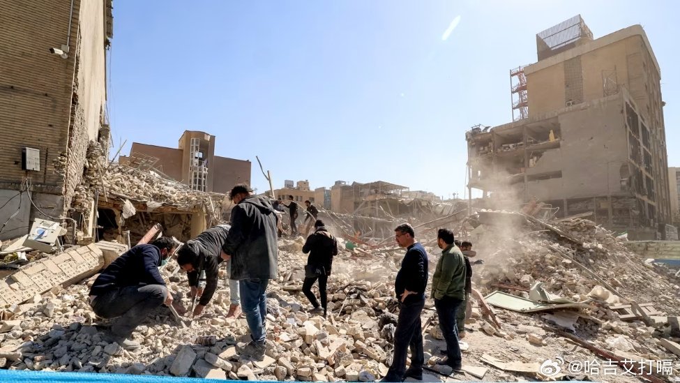 凤凰新闻【美以袭击伊朗，带给中俄7点启示】美以对伊朗的军事打击持续升级，这场危机