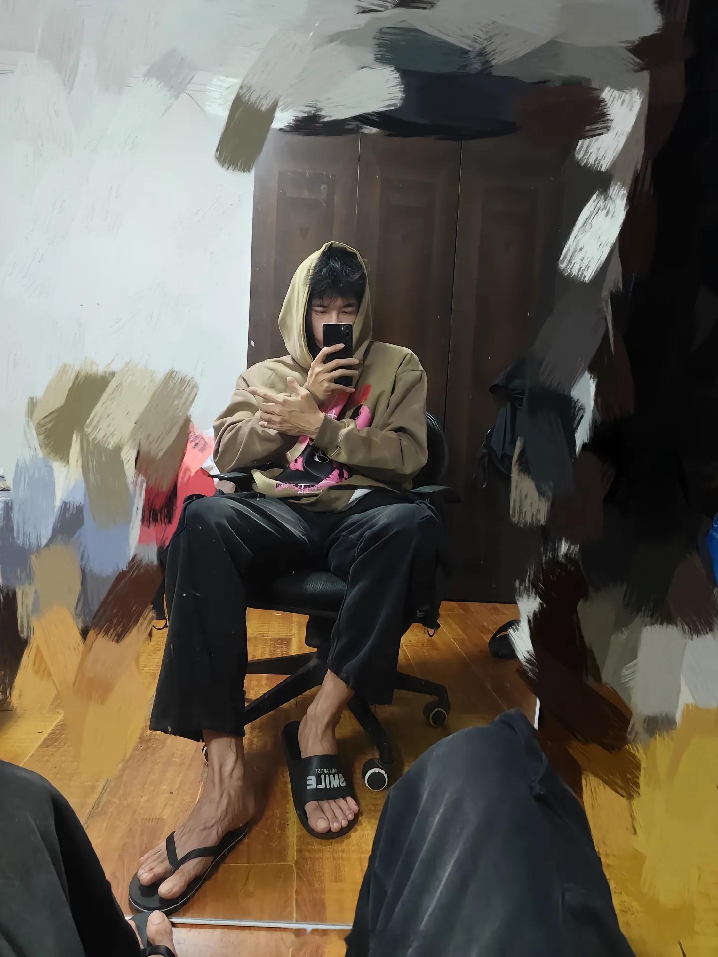 脚趾和别人手指一样长[doge] 