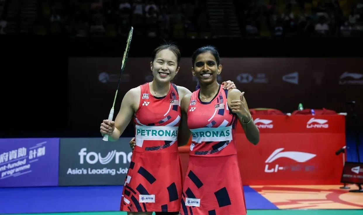 羽毛球泰国公开赛冠军!

★混双
🏆陈康乐/蒂娜21-16、21-17郑娜银/