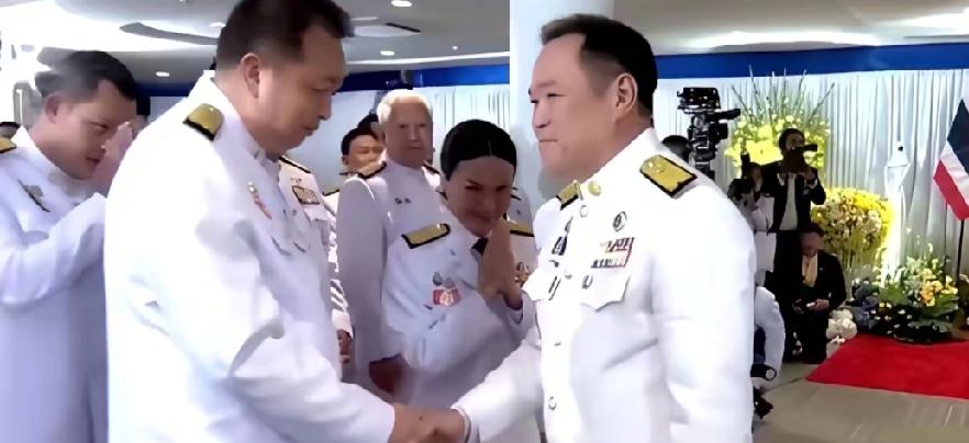 祖籍广东、中文名陈锡尧的华裔阿努廷，凭着八面玲珑的手腕逆袭当选总理，血管里流着百