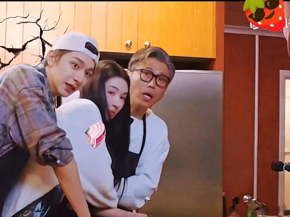 林一王玉雯体型差林一手臂圈住王玉雯举报：这里有人偷偷在演偶像剧地球超新鲜