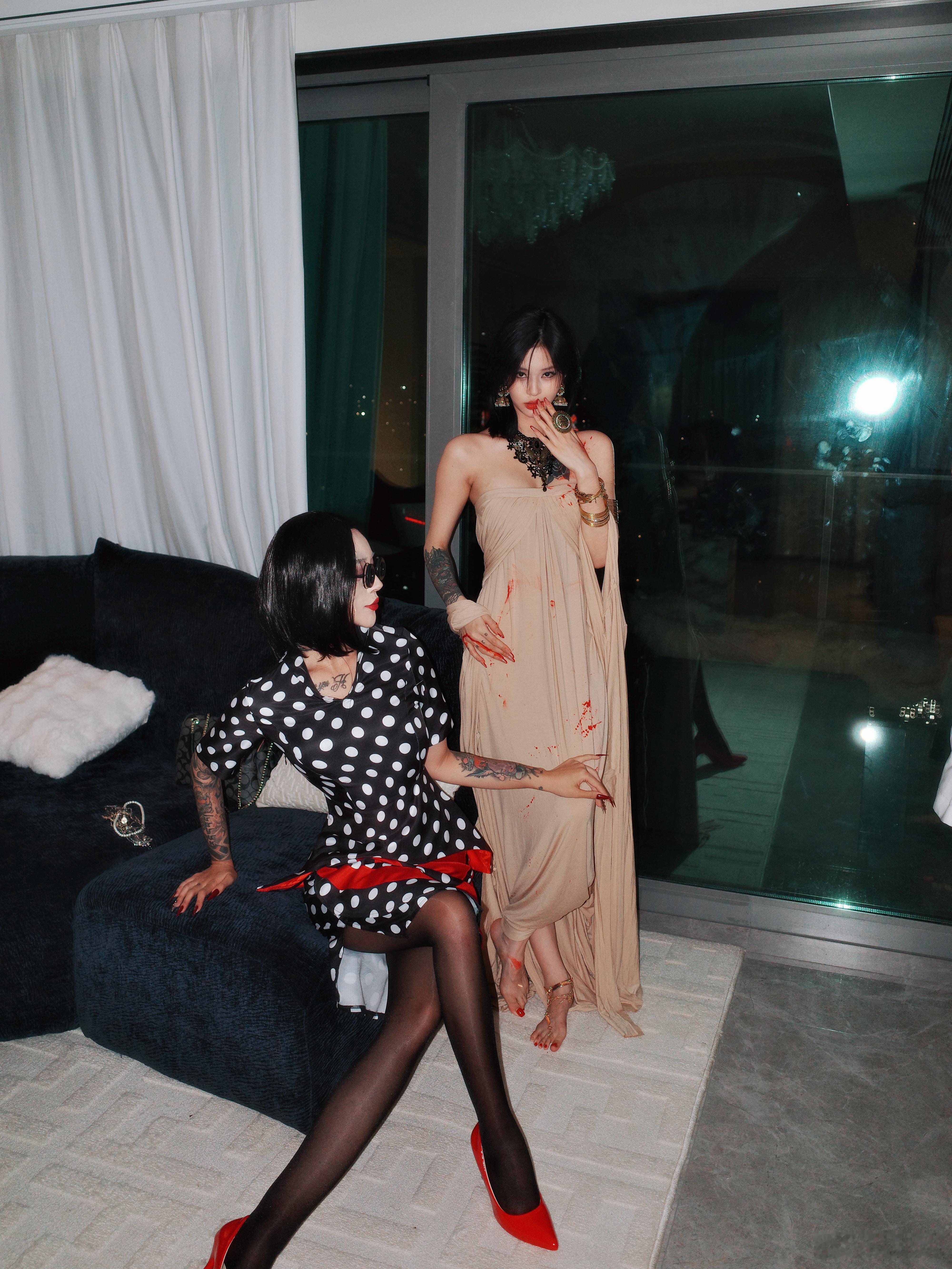 哈哈哈哈 ​​​