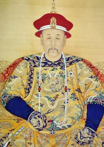 鄂尔泰的智慧：大事不可糊涂，小事不可不糊涂。

清代名臣鄂尔泰深受雍正帝宠信，官