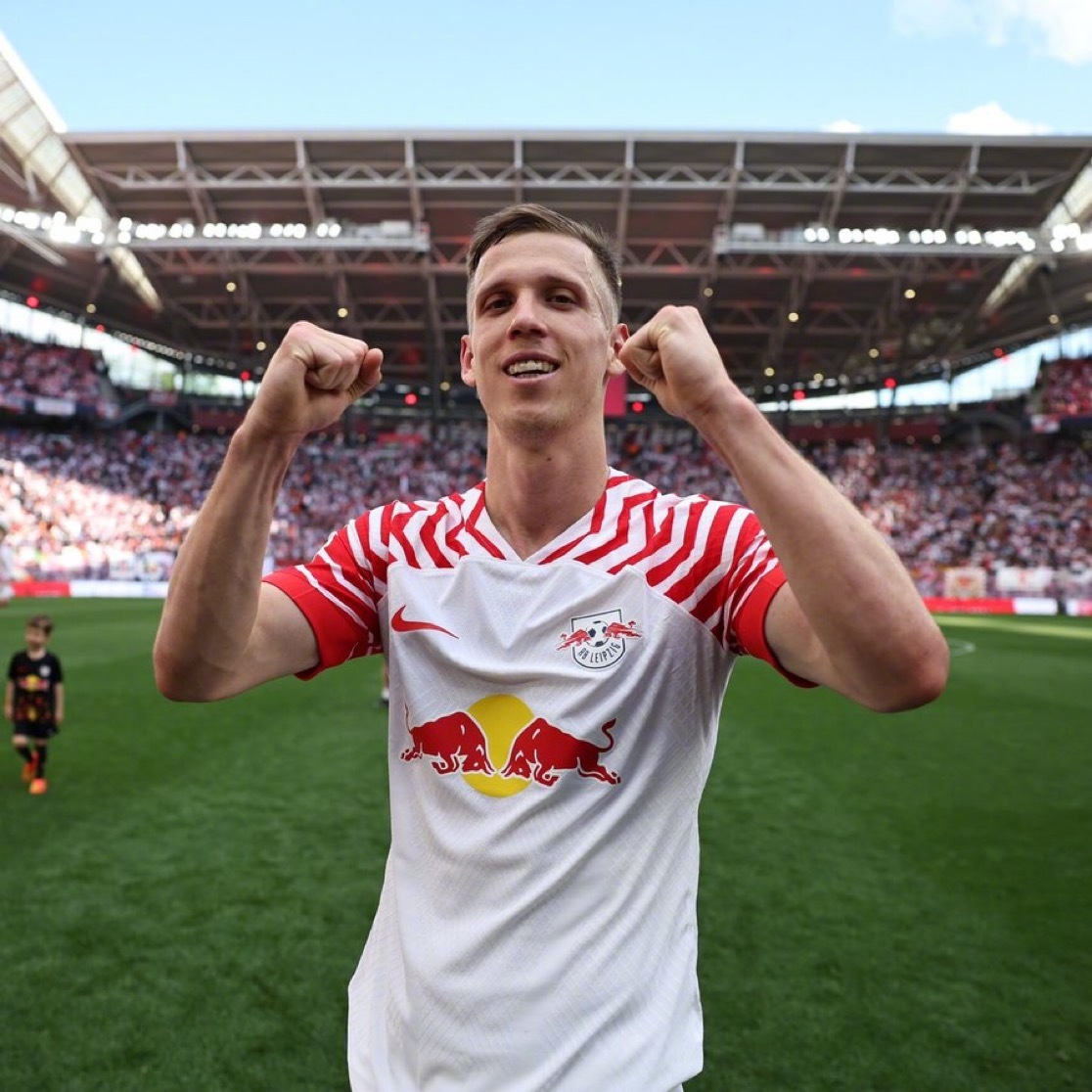 巴塞罗那现在 100% 专注于完成与丹尼·奥尔莫的交易。他现在是拉波尔塔、德科和