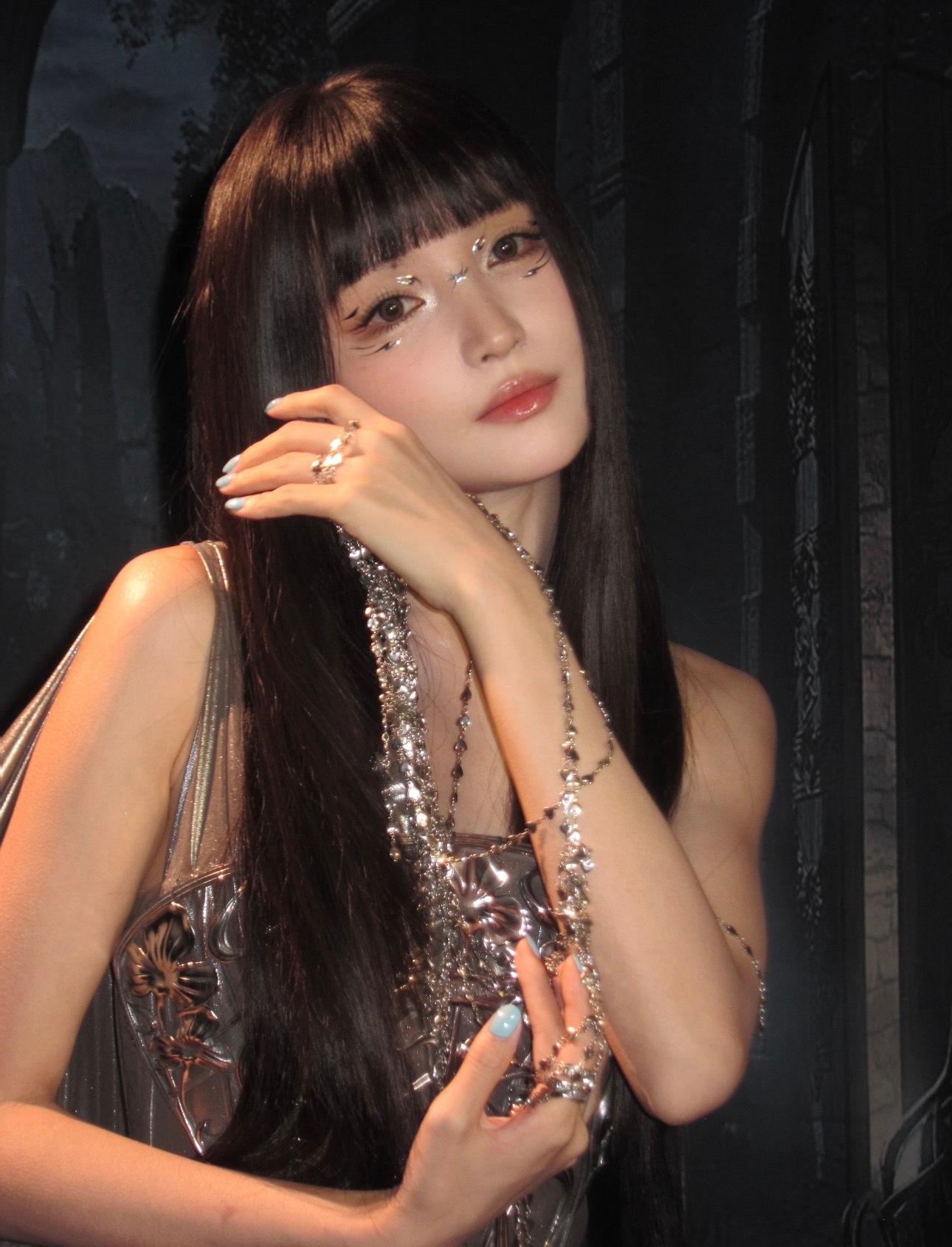 林小宅美得像AI漫剧女主你别说打电竞了，我队友要是长这样，我都驮着她走！也太好看