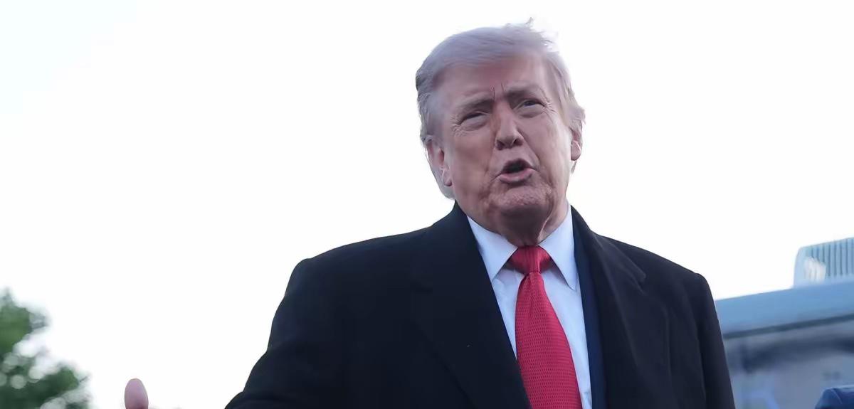 美国总统特朗普呼吁国会扩充正在推进的对俄严厉制裁法案，将针对伊朗的同类限制措施也