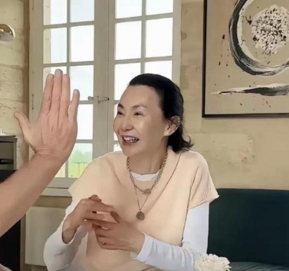 张曼玉咋变成这样了？ ​​​