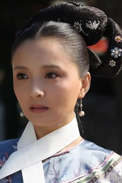 孙茜含泪拥抱孙俪 孙茜再现槿汐风采，唤醒甄嬛旧梦“那年杏花微雨，你说你是果郡王，