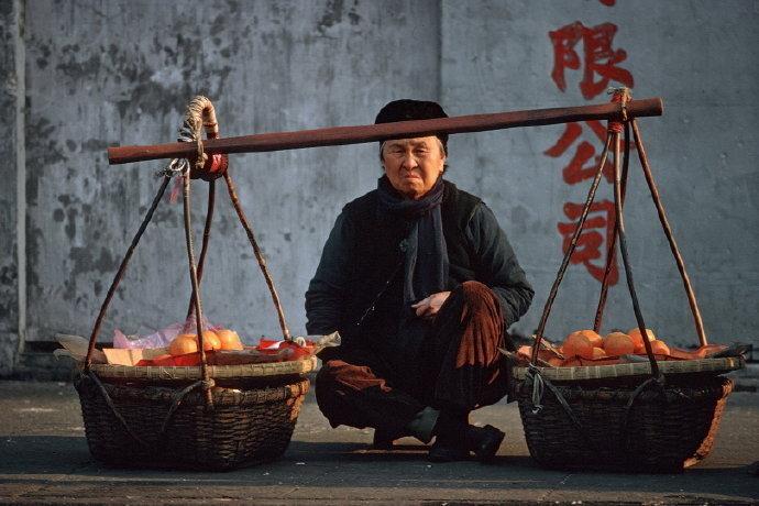 摄影记录历史 - 1974年的香港街头
摄影师：Bill Hocker