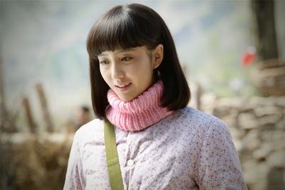 哎，说起来真有点不好意思。十五岁那年，我捧着《平凡的世界》，觉得自己就是孙少平本