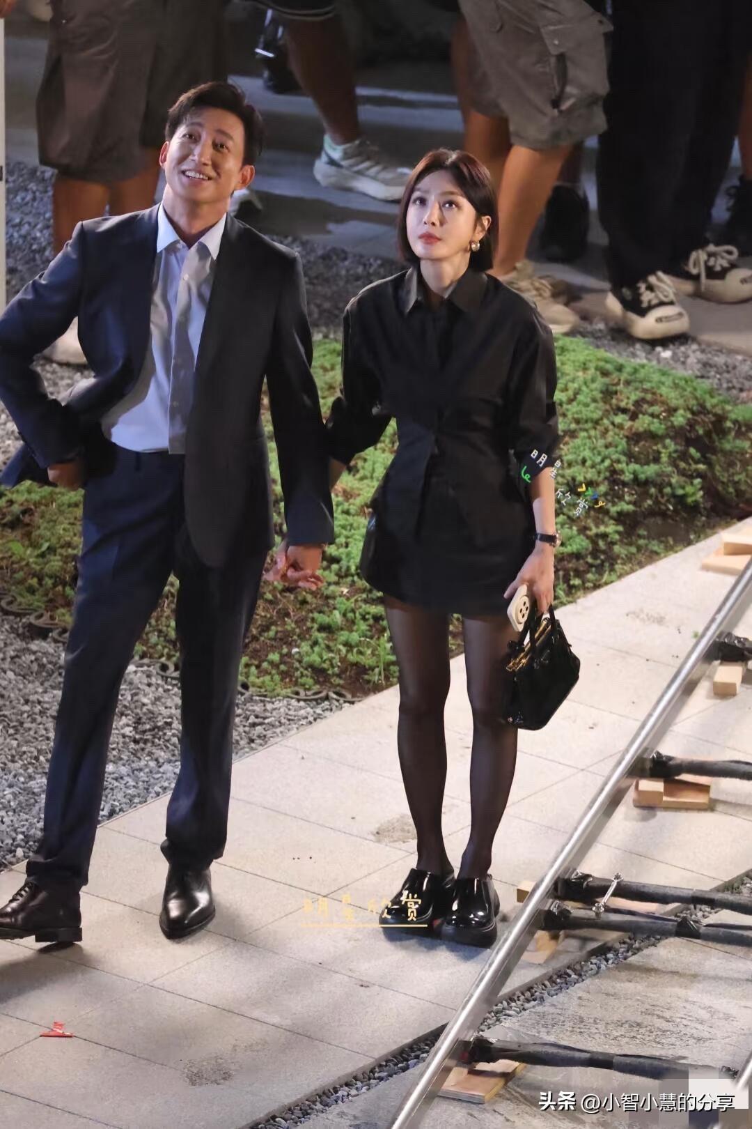 其实王阳的代表作不少，有《庆余年》、《人世间》、《叛逆者》等作品，演技不输于和伟