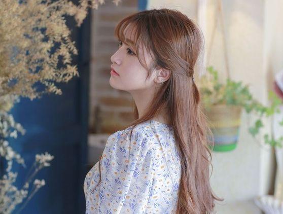 2022年1月，我先认识了齐先生，他先说的喜欢我后面知道了我的家境便对我说不喜欢