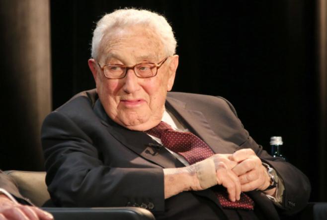 万万没想到，基辛格竟然预言俄乌最先耗干的不是俄乌美，而是一个意想不到的国家？
 