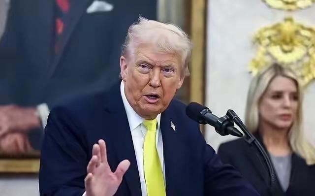 如果只打一天伊朗，特朗普会是旷世名君，再当一任总统不在话下。打了40天没拿下伊朗