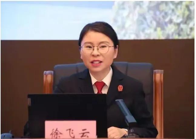 LV拿了本属于中国的文化符号，然后转身让中国企业赔款，它最近起诉中国大大小小公司