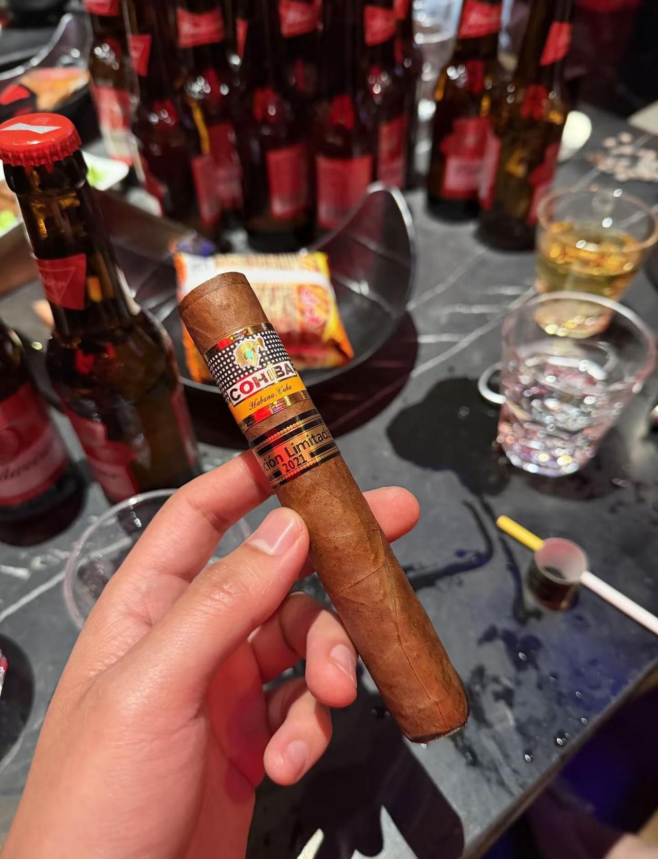 生活不一定要快，但一定要有味道雪茄生活 口粮 一张图证明你是喝茶人 雪茄