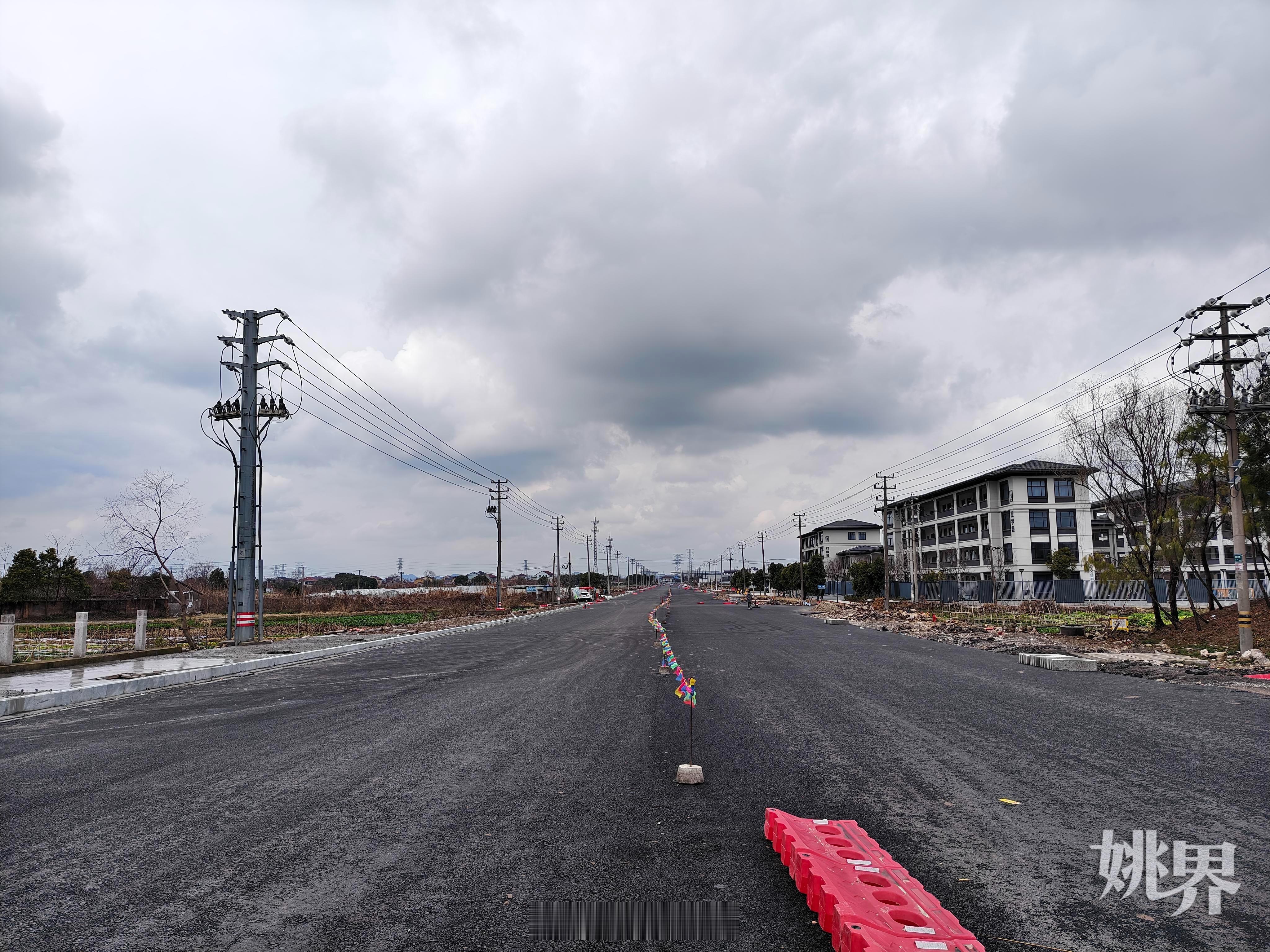 【朗霞街道： 民生实事落地生根幸福指数稳步提升  】目前，余姚朗霞街道总投资67