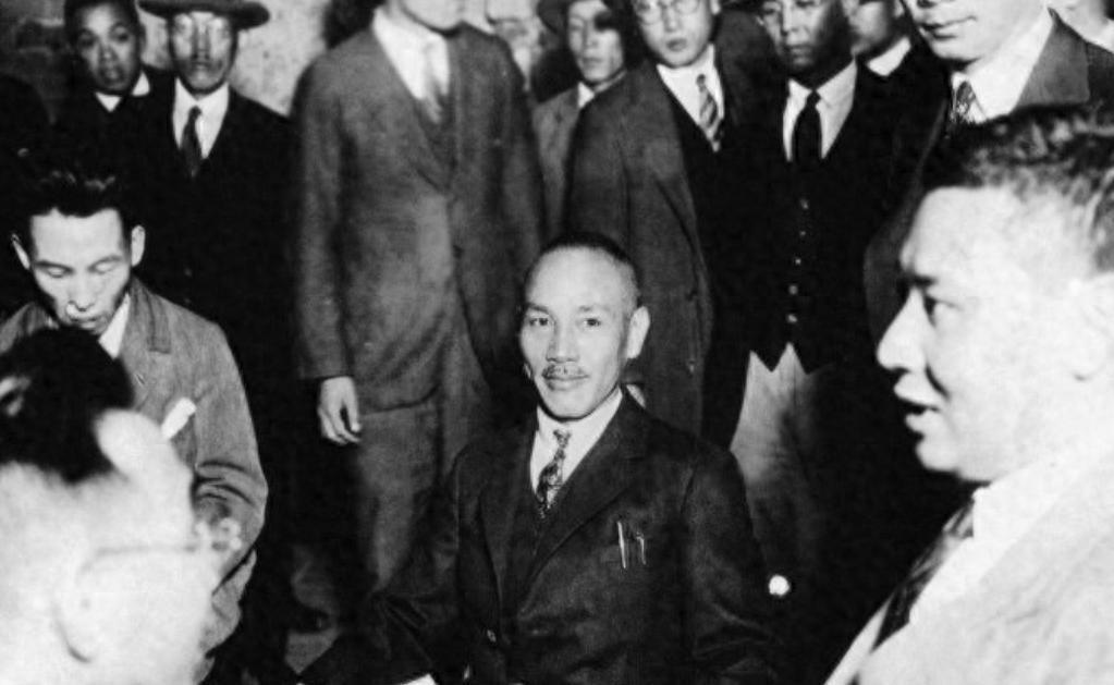 郭勋祺主张追击红军，刘湘拒绝并说道：给红军留一条生路，实际上也是给我们自己留后路