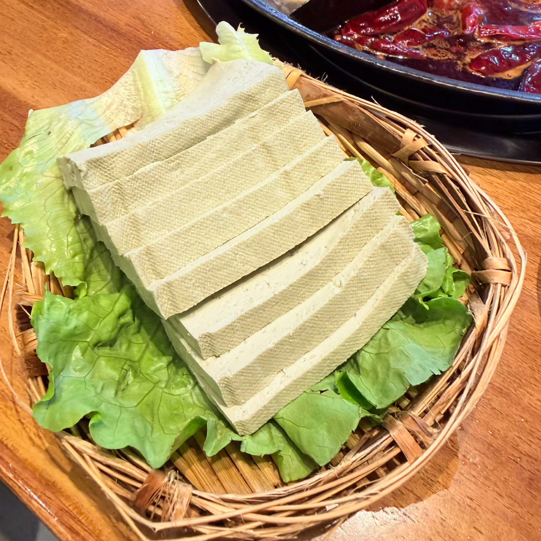 今日份午餐  当然是吃四川火锅啦特地来哥哥演唱会结束的饭店里吃的刚好今天也是哥哥