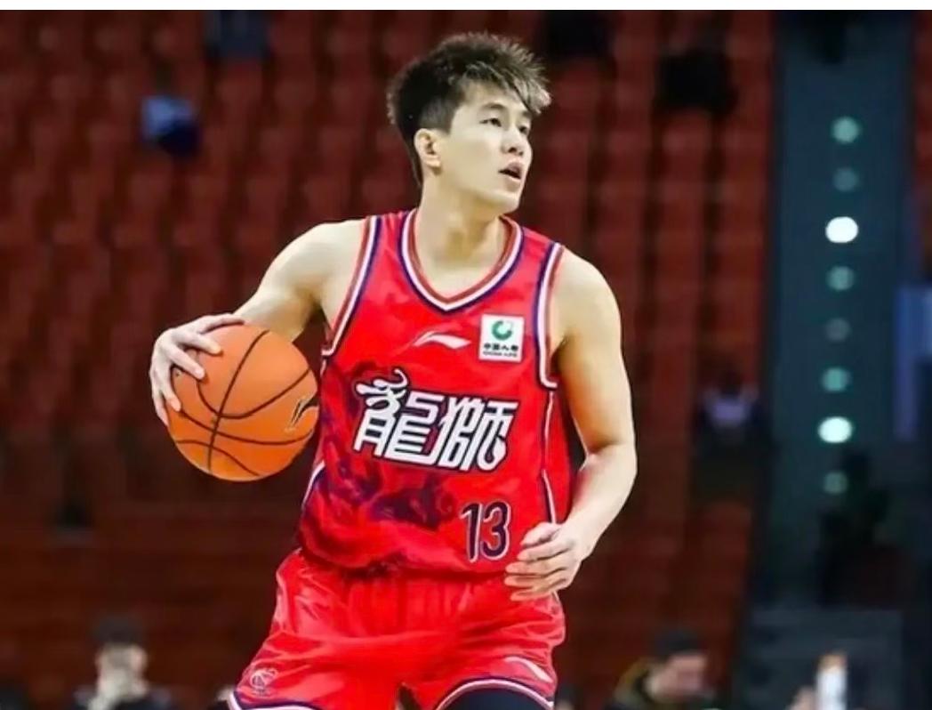 郭艾伦会成为下一个丁彦雨航吗？

    广州男篮已经官宣，郭艾伦正式结束广州生