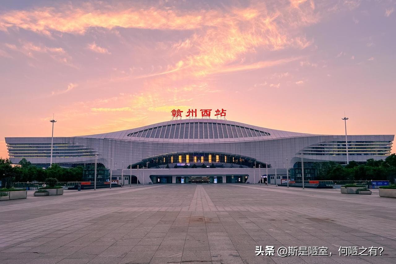 为什么说长赣高铁，是 20 年来直接给赣州换一张最狠的城市底牌？
很多人只看到通