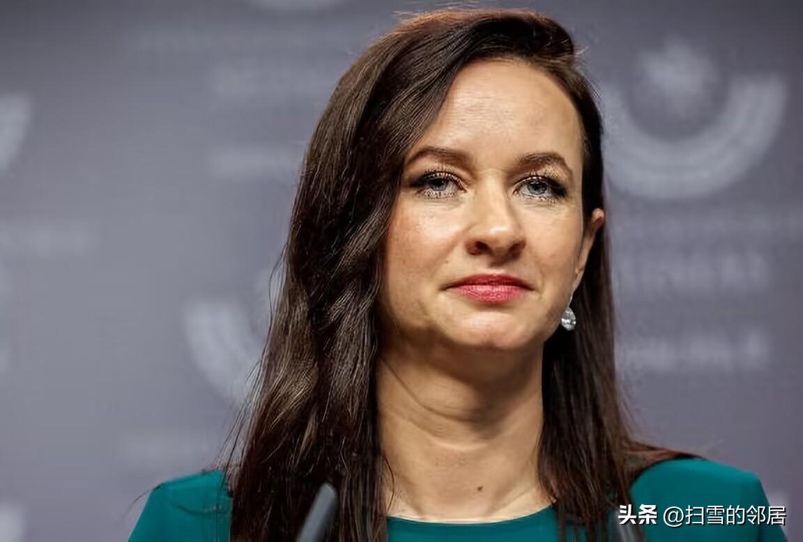 立陶宛美女总理向中国认错
据俄罗斯媒体报道，立陶宛新任美女总理鲁吉涅涅接受采访时