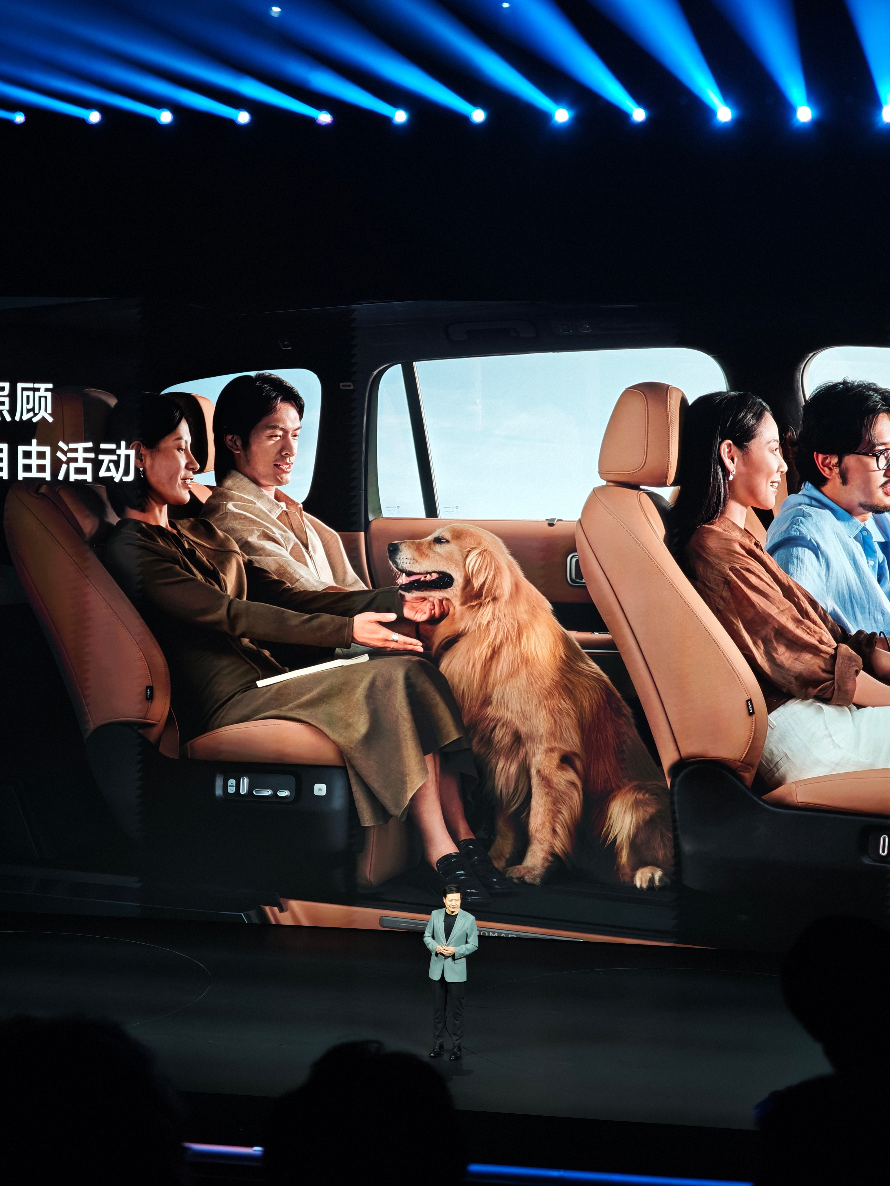 笑死了，刚点开B站打算找点视频素材，点开的画面居然是这样的，弹幕趣味性太足了。其