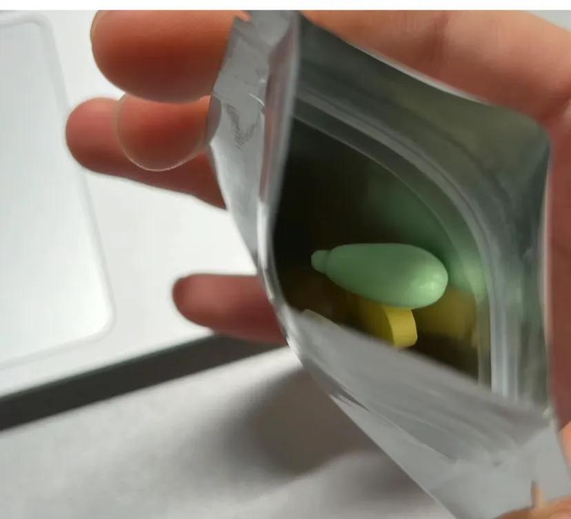 我果然是个天才
最近在吃保健品之前买的药盒不见了马上上学了本来想再买个药盒装随身
