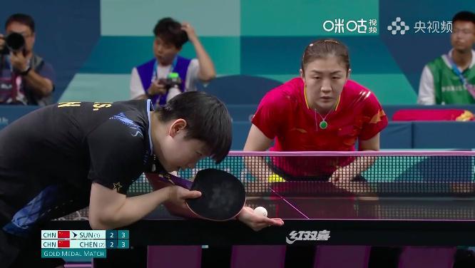 #孙颖莎vs陈梦# 无论是赛前网友舆论造势，还是赛时现场观众呼喊声，都一边倒的偏