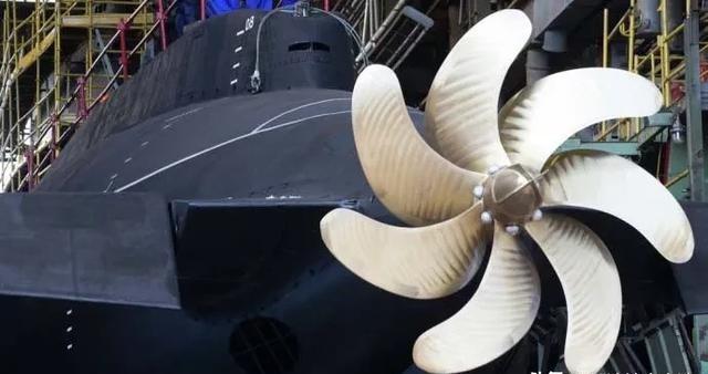 潜艇为什么执行任务回来后都要把螺旋桨包起来？潜艇的秘密就写在螺旋桨上，哪怕是外观