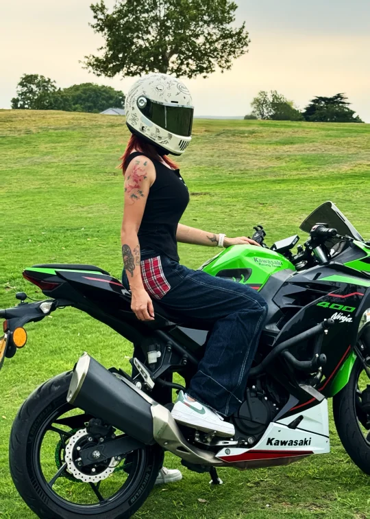 戴上头盔 去看日落