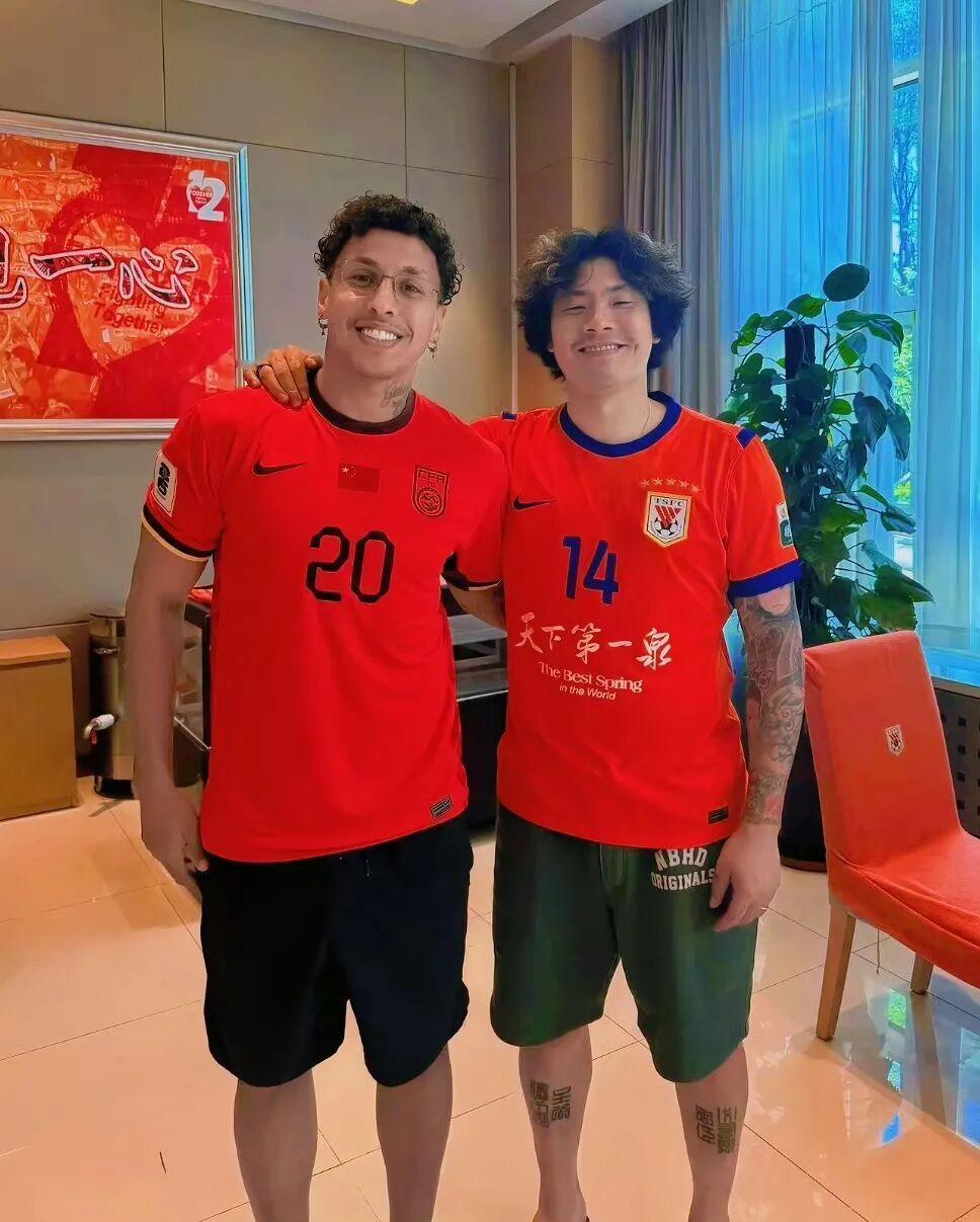 两连两轮当选中超联赛最佳球员的克雷桑，是否值得归化？中超联赛第10轮克雷桑上演帽