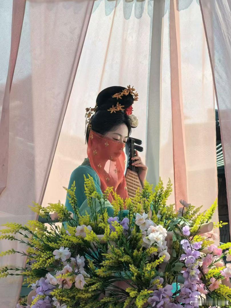 湖南卫视连发15条吴谨言湖南卫视考古吴谨言暑期嘉年华感谢平台整理完整的考古素材，