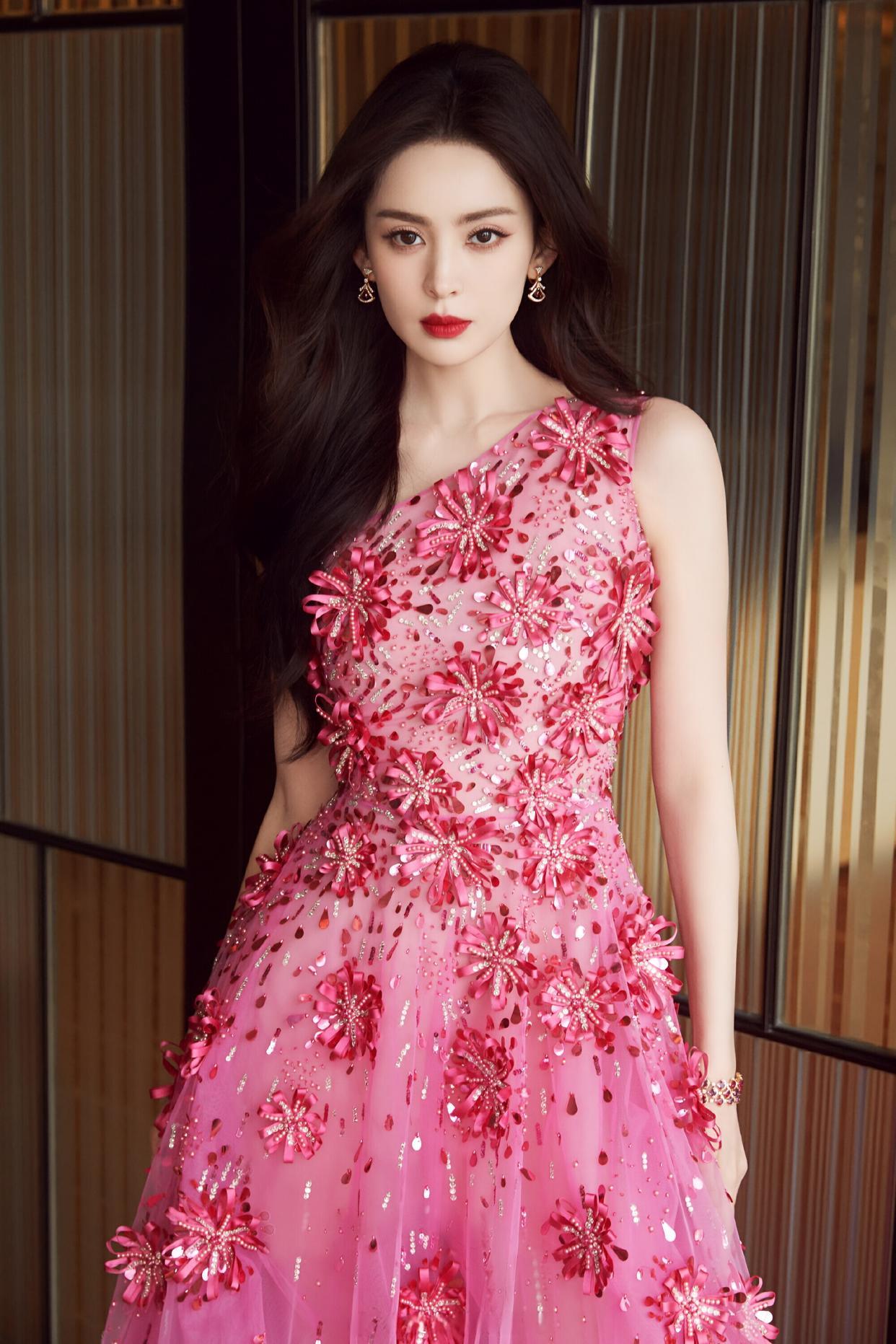 古力娜扎一组美图