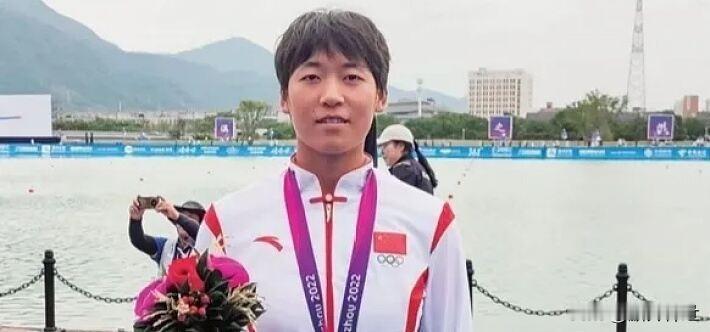 举报领导的亚运冠军:不敢待在家

近日，亚运冠军王莉实名举报领导“索要奖金15万